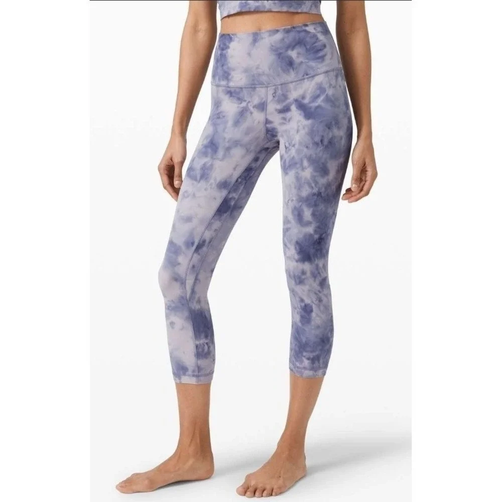 Lululemon 6 Align Crop 21